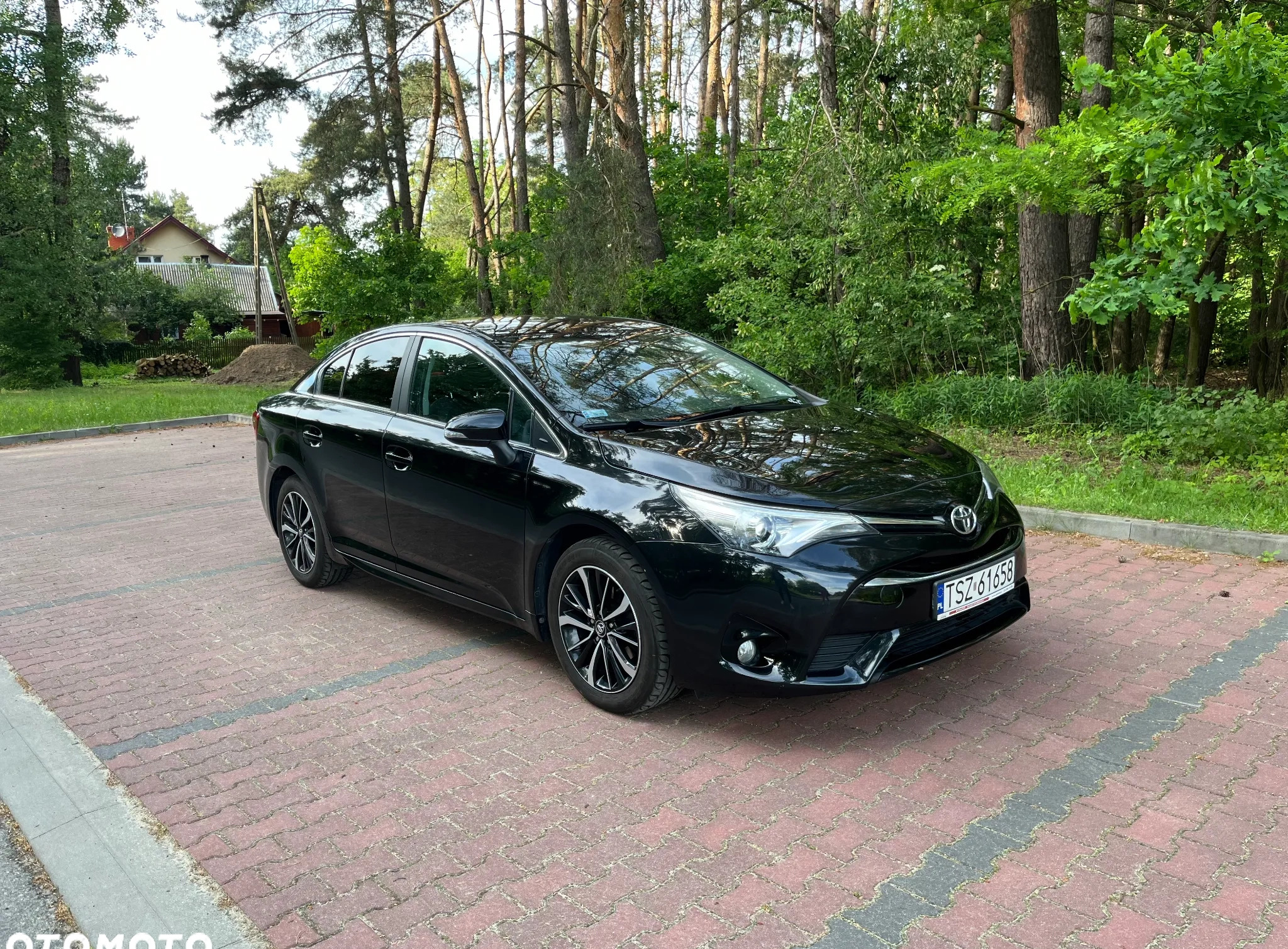 Toyota Avensis cena 75000 przebieg: 120000, rok produkcji 2018 z Połaniec małe 154